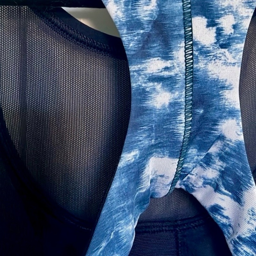 Lululemon Mesh With Me Tank - Picture 4 of 6